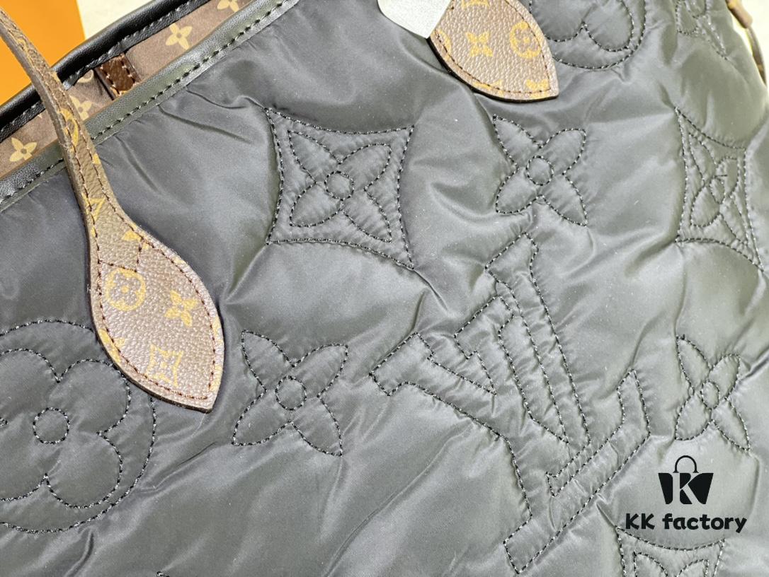 Upgraded Premium Quality M40995 M21090 Down Fabric Medium Shopping Bag Louis Vuitton Reimagines the Iconic Neverfull Tote, Exploring Refined Interior Details