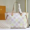 M40995 Medium Shopping Bag 💋💋 Louis Vuitton New Neverfull, A Fresh Take on a Classic Handbag