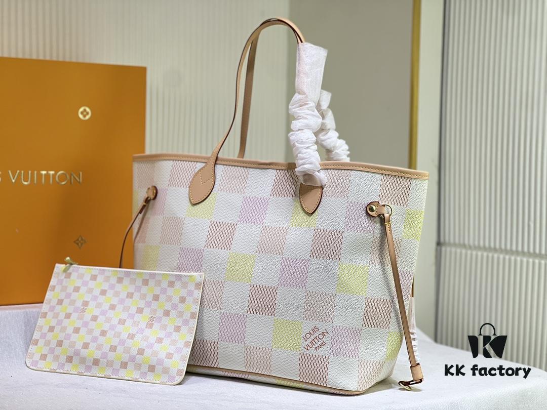 M40995 Medium Shopping Bag 💋💋 Louis Vuitton New Neverfull, A Fresh Take on a Classic Handbag