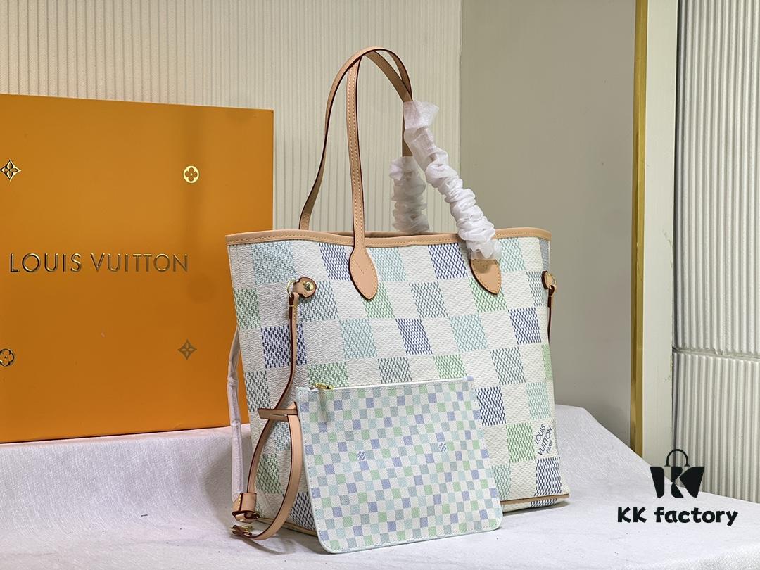 M40995 Medium Shopping Bag 💋💋 Louis Vuitton New Neverfull, A Fresh Take on a Classic Handbag