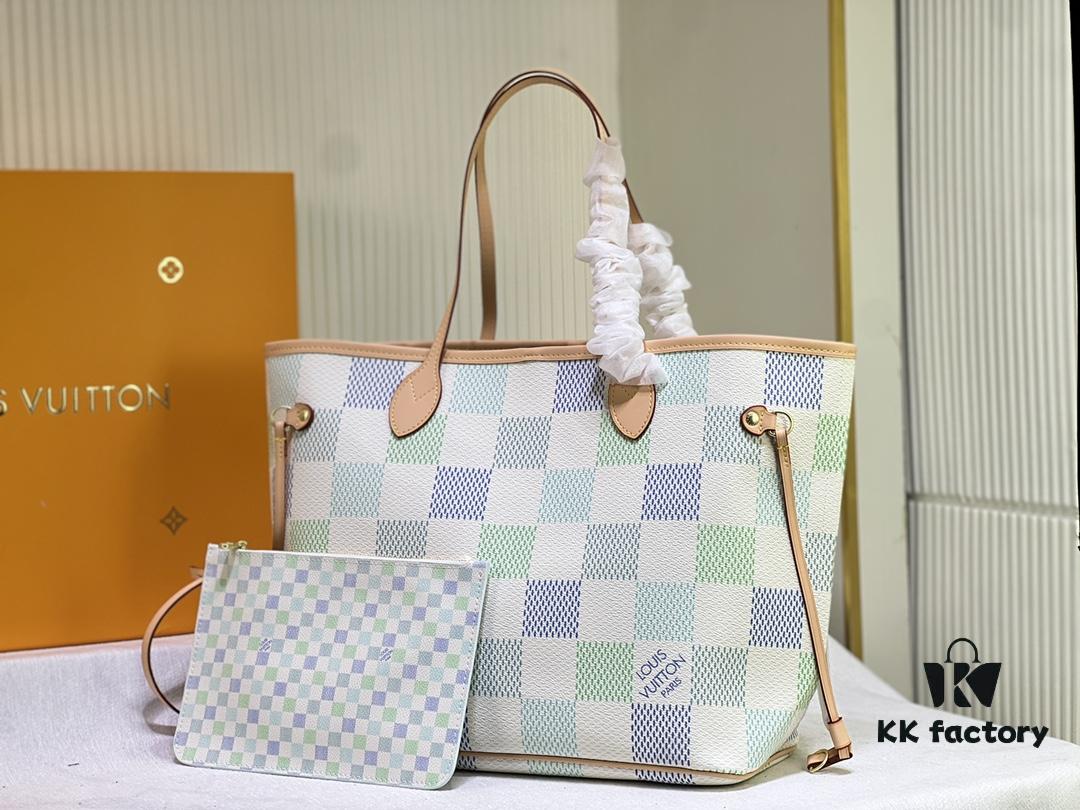 M40995 Medium Shopping Bag 💋💋 Louis Vuitton New Neverfull, A Fresh Take on a Classic Handbag