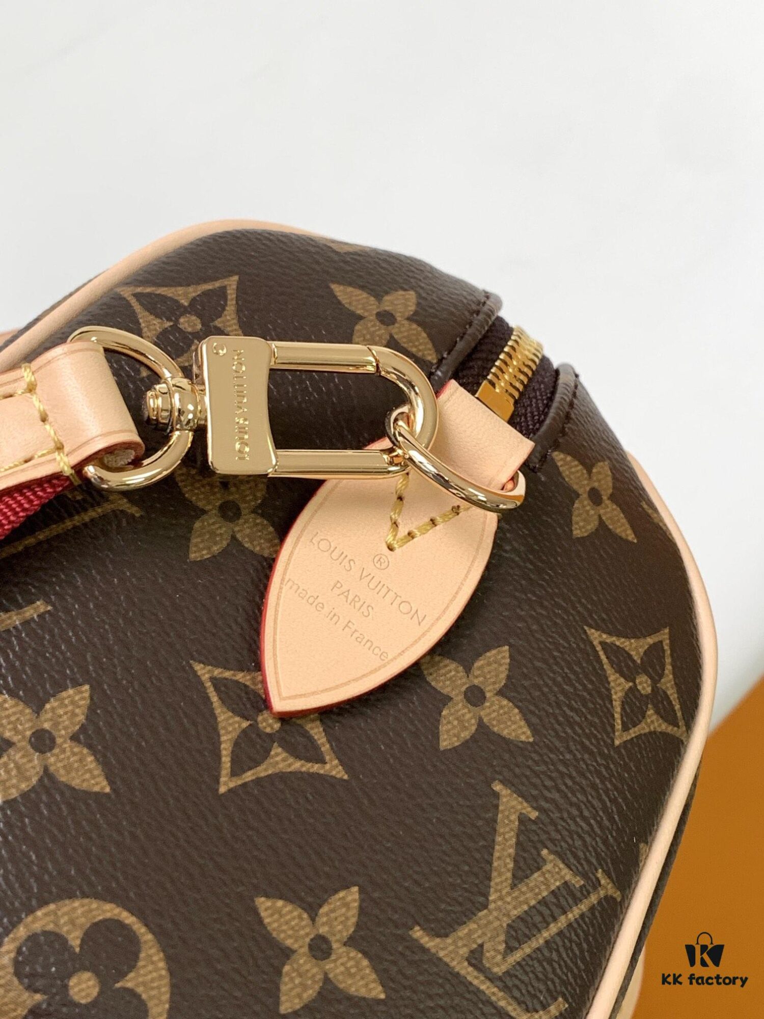 M46222 Beige M46234 Black [M45957 Black M45948 Red Adjustable Strap Not Available] ~ This Speedy Bandoulière 20 Handbag