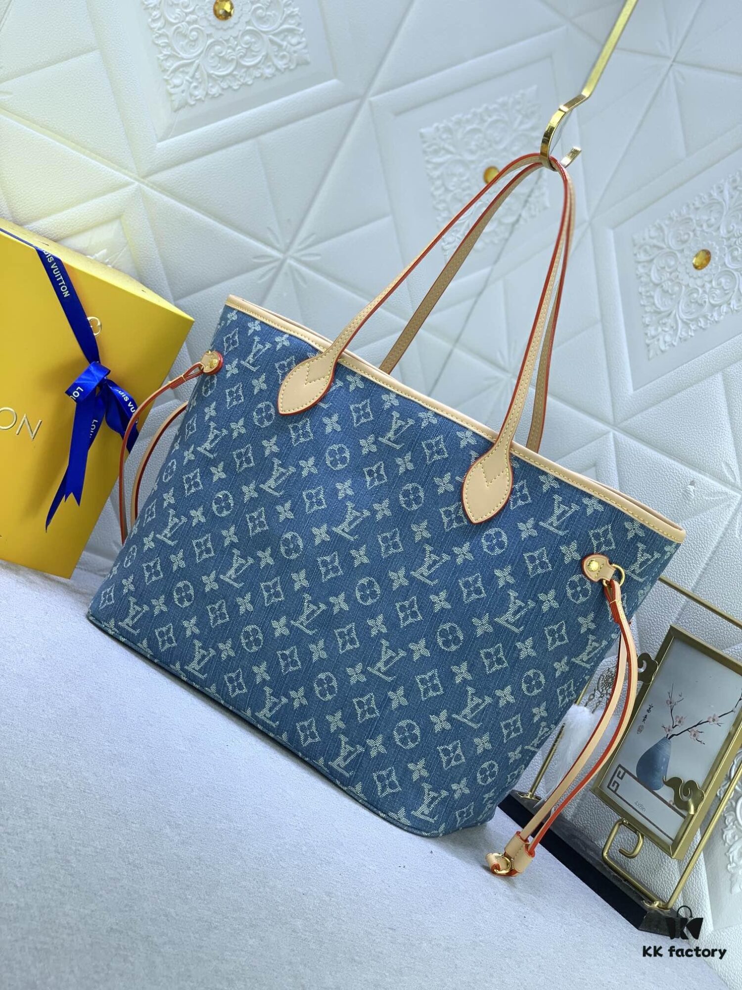 Upgraded Original M40995 Medium Denim Jacquard Shopping Tote 💋💋 Louis Vuitton New Neverfull - A Fresh Interpretation of the Iconic Bag