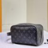 Exclusive Real Shot M83113 Black Flower M83112 Aged Flower Brand New Locker Dopp Kit
