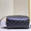 Exclusive Real Shot M83113 Black Flower M83112 Aged Flower Brand New Locker Dopp Kit