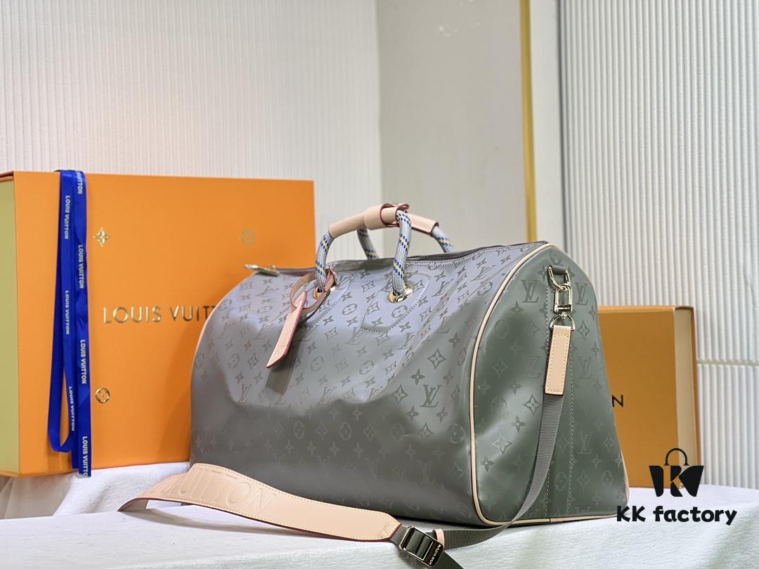 New Arrival 😍😍 High-End Quality 👍 Original Keepall 50 Travel Duffel Bag, Special Edition Design Inspired by the 2018-19 Men's Fashion Show. Grey Monogram Titanium Canvas Body with Natural Cowhide Trims, Textile Handles and Detachable Leather Shoulder Strap Embossed with Louis Vuitton Logo. Model No.: 43886 43885 Size: 50x29x23