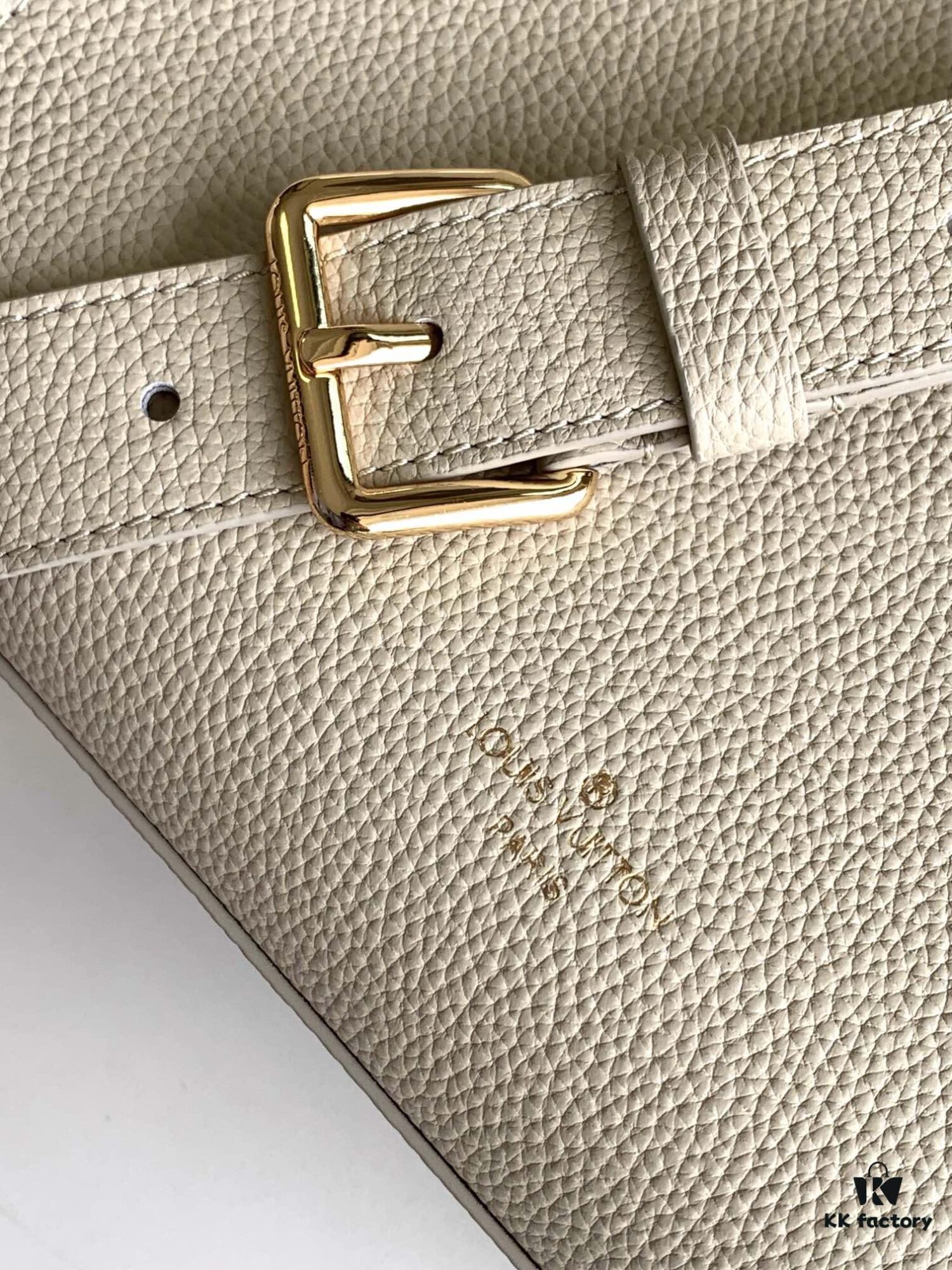 M23437 Beige M22311 Black M23637 Off-White Top-Quality Original Surplus Lock & Go Handbag