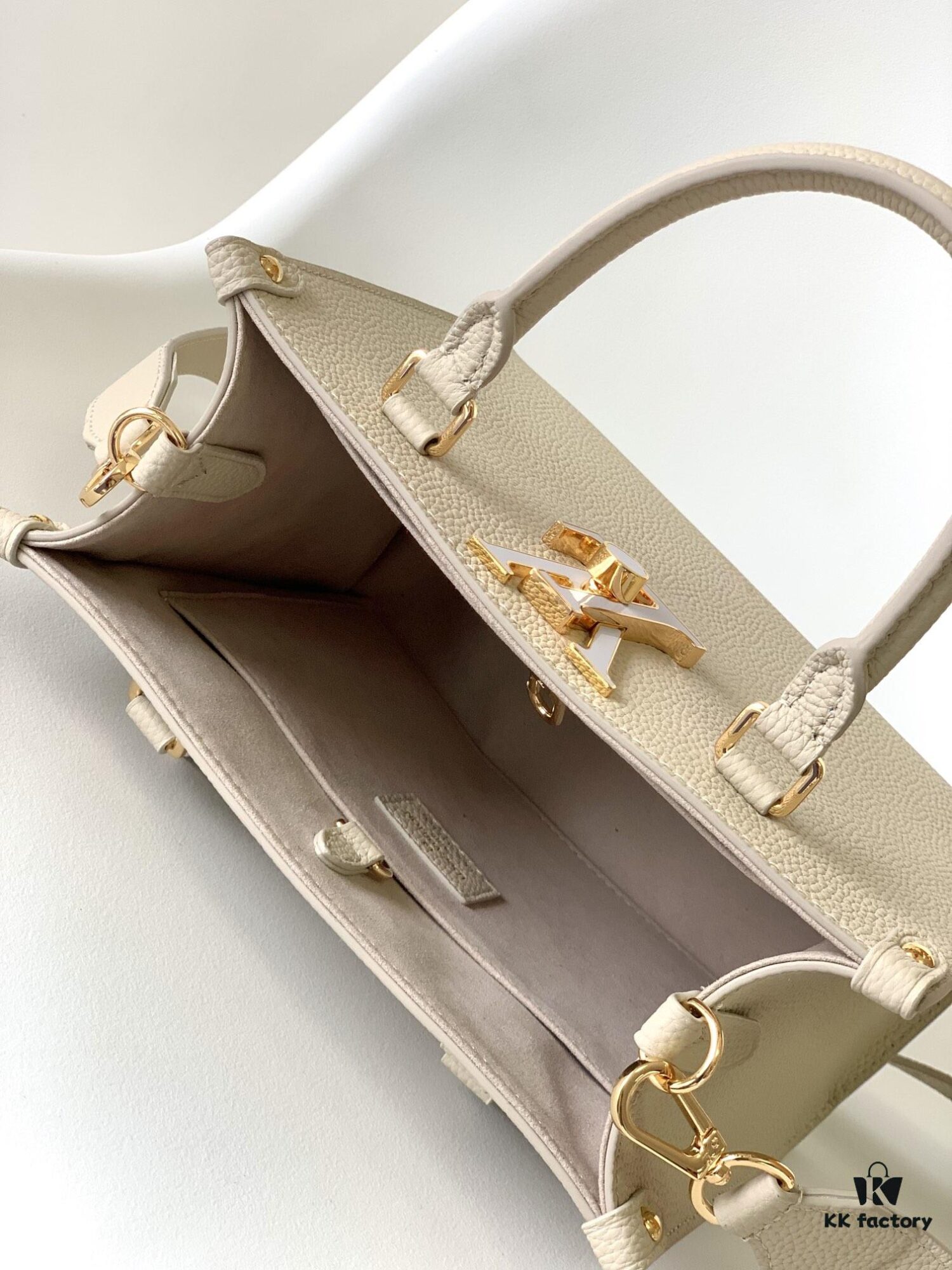 M23437 Beige M22311 Black M23637 Off-White Top-Quality Original Surplus Lock & Go Handbag