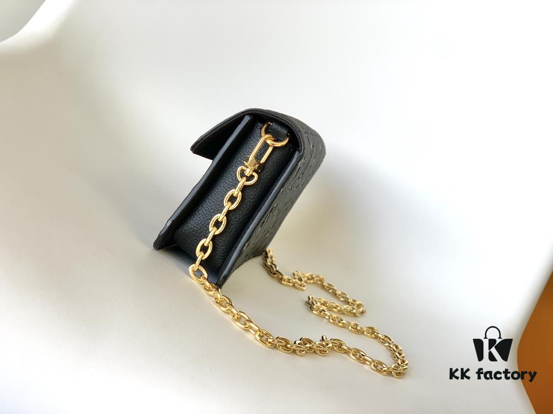 Wallet On Chain Metis Chain Bag in Black M82637 and White M82836