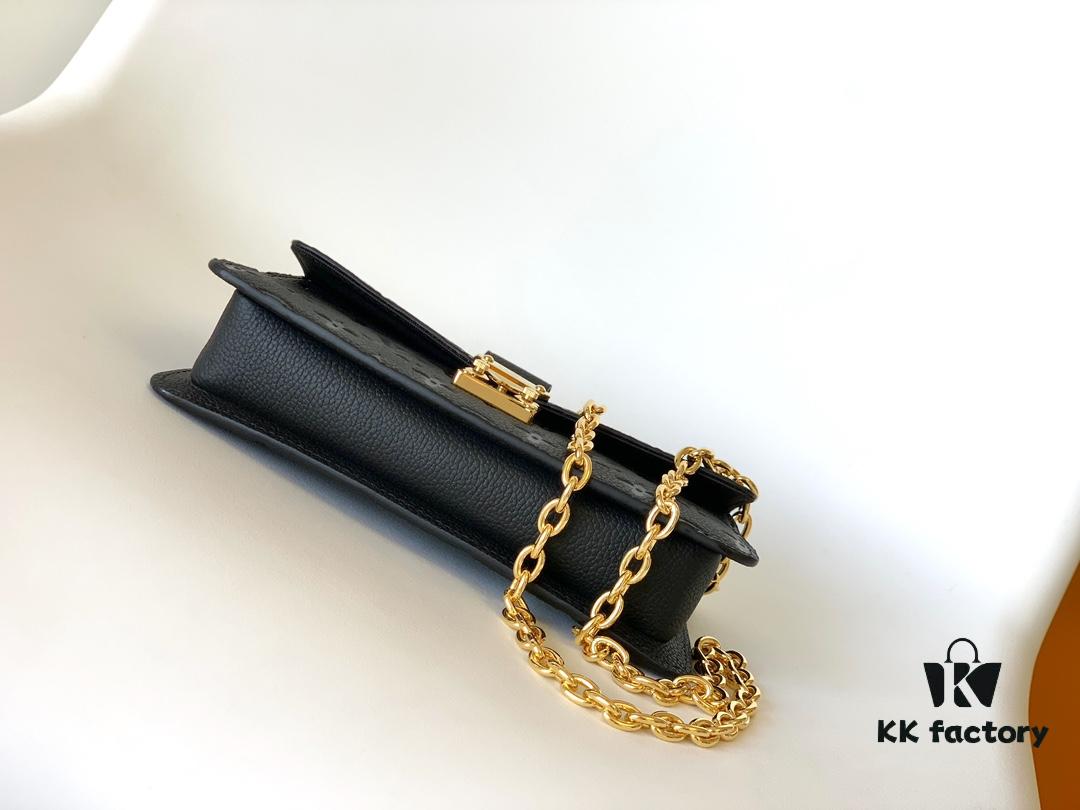 Wallet On Chain Metis Chain Bag in Black M82637 and White M82836