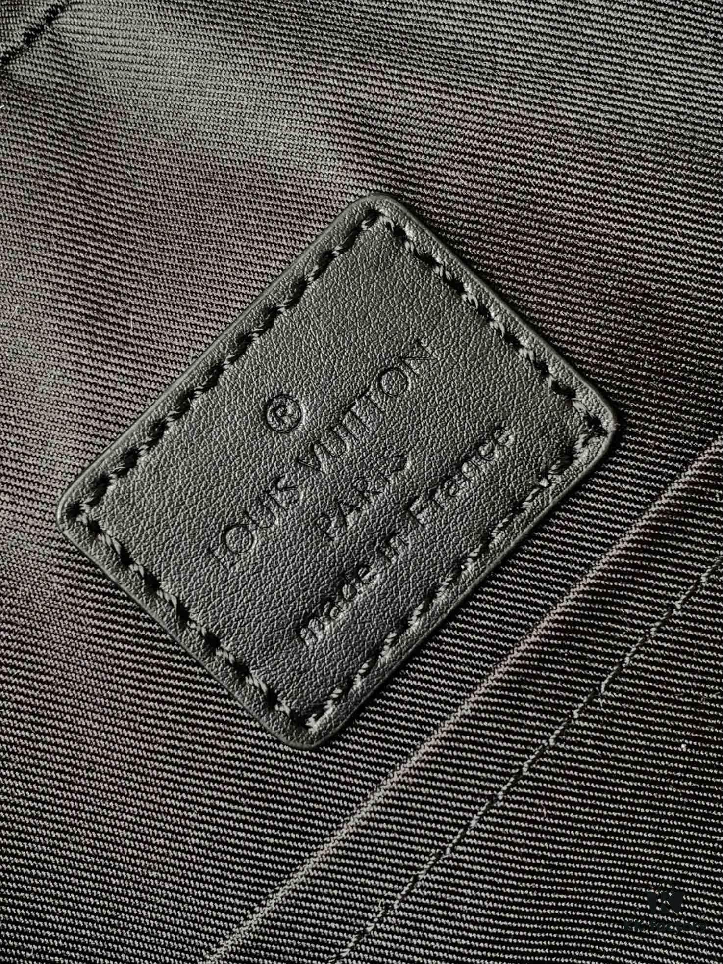 69305d99f09edb6de4c4ffd3 Top Quality Original M45335 Black Flower Black Check Dean Backpack