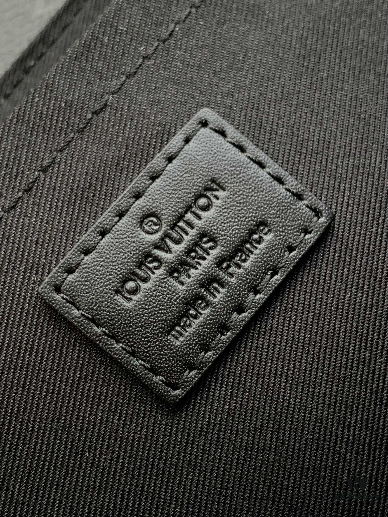 69305daff09edb6de4c4fff7 Top Quality Original Order M46794 Black Flower M23741 Embossed S-Cape Messenger Bag