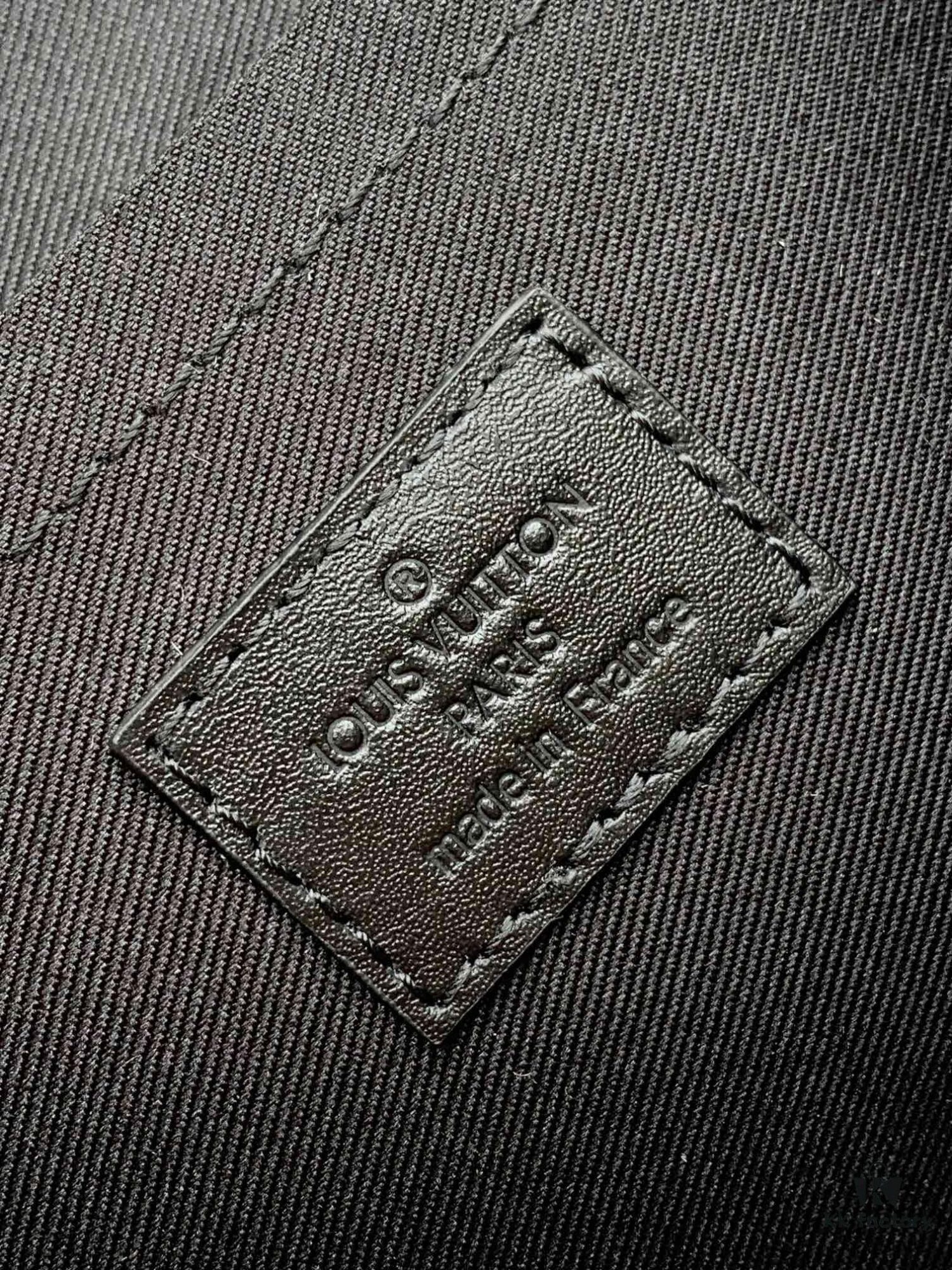 Top-tier Original Order M46794 Black Flower M23741 Embossed S-Cape Messenger Bag