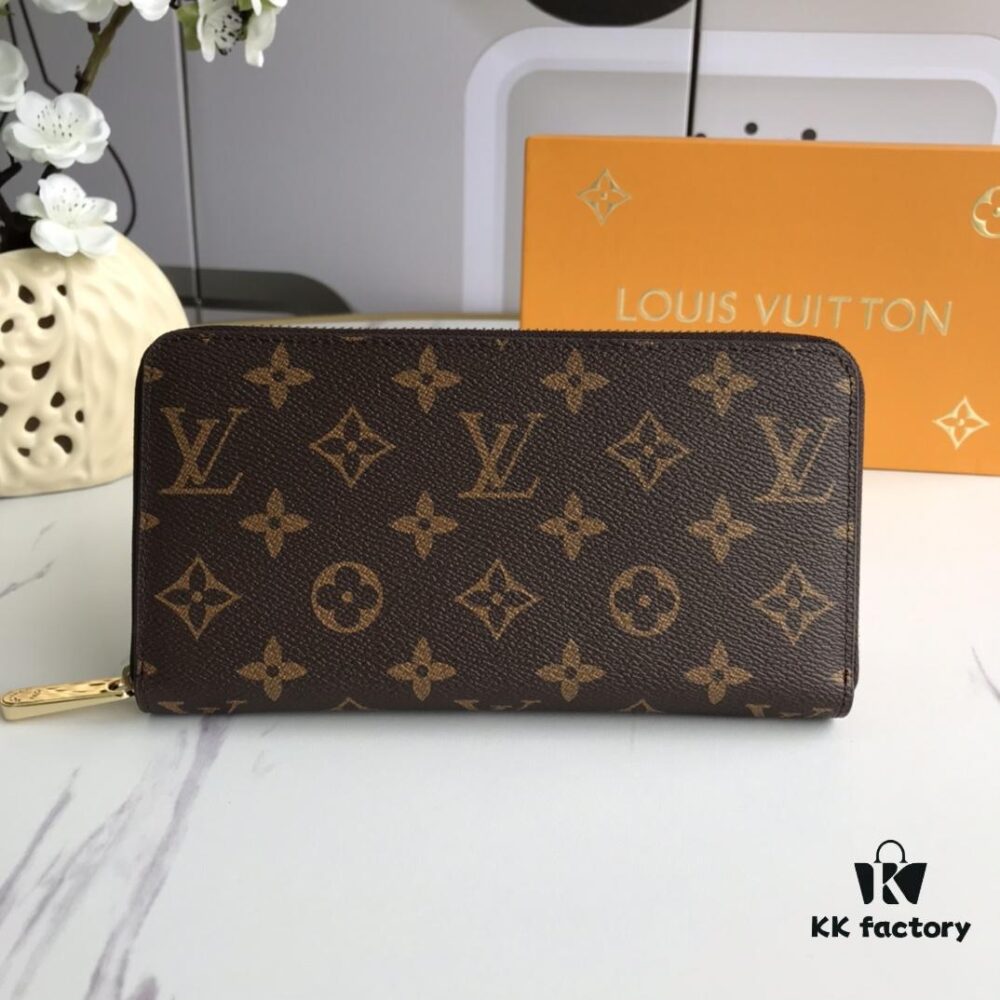 M60017 Interior Colorway Zippy Wallet