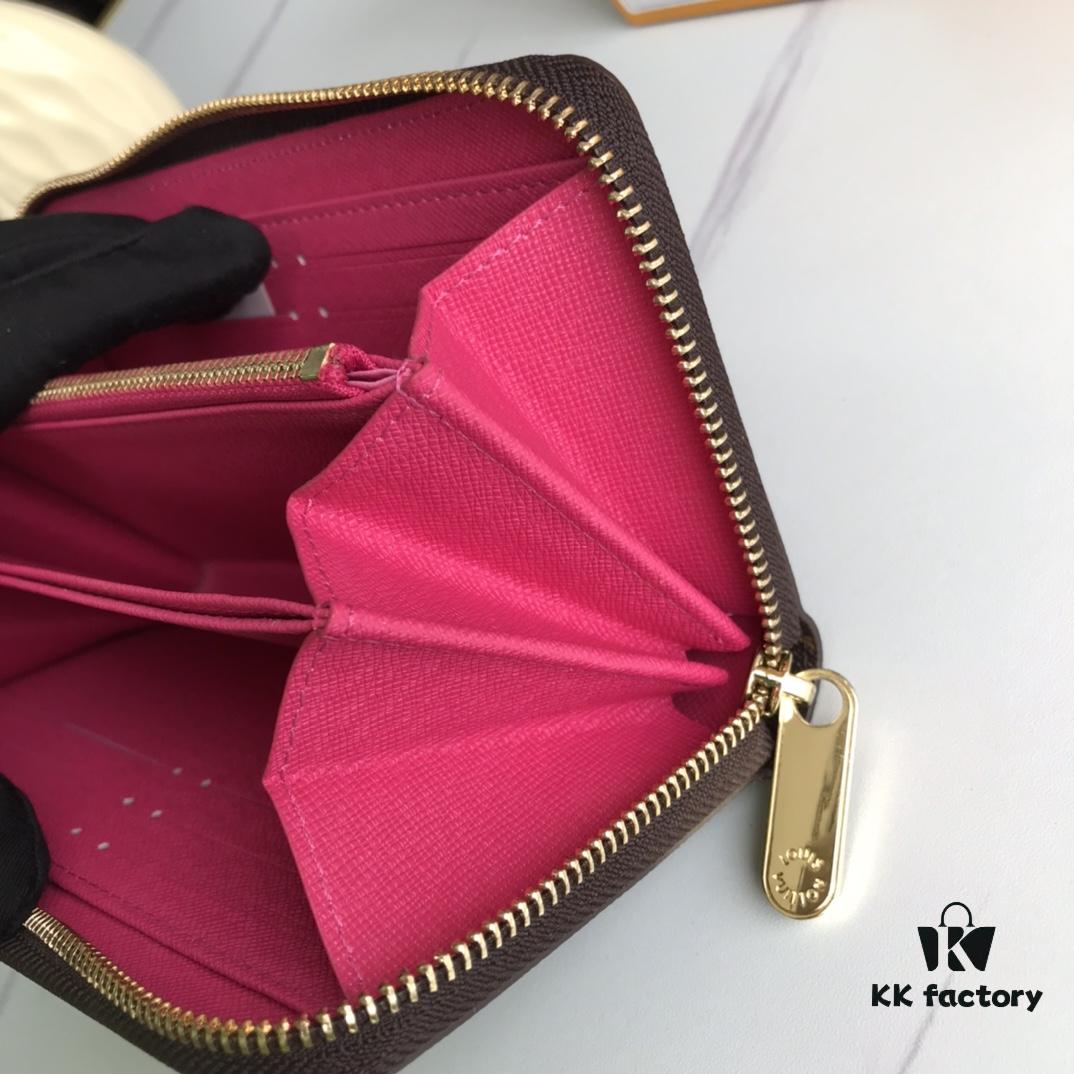 M60017 Interior Colorway Zippy Wallet