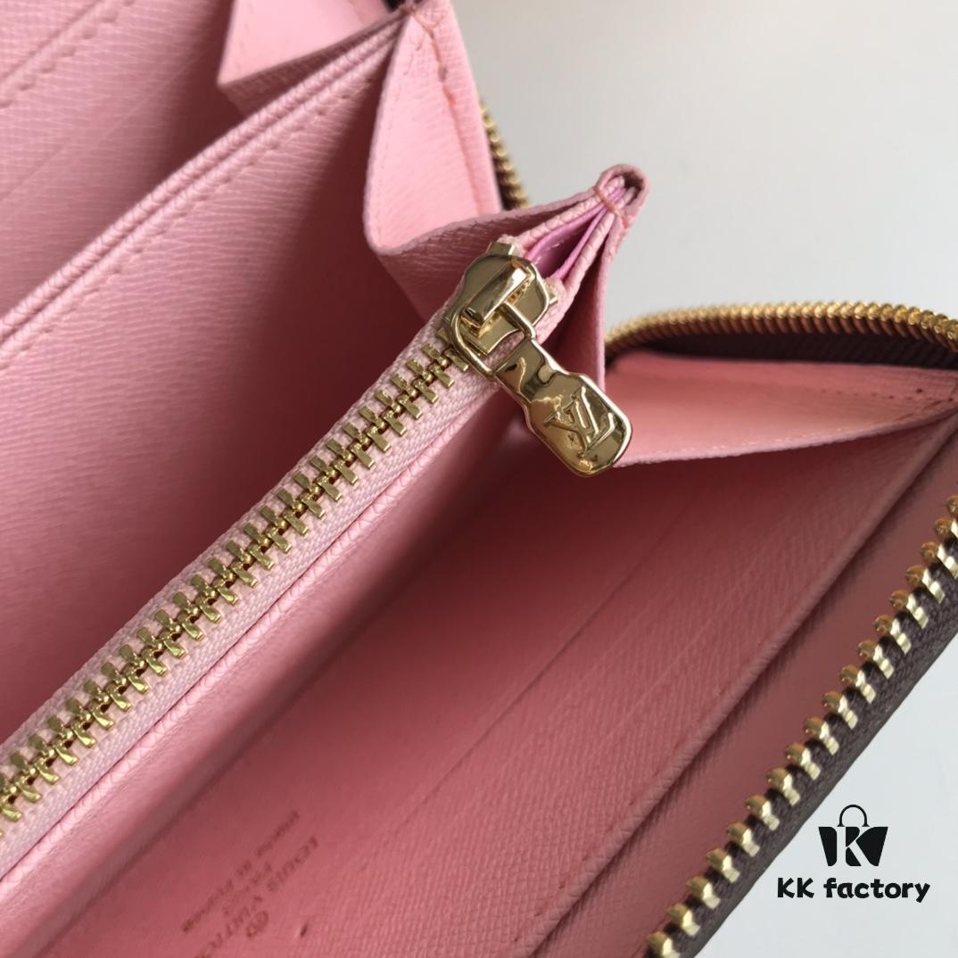 M60017 Interior Color Scheme. ZIPPY Zip Wallet