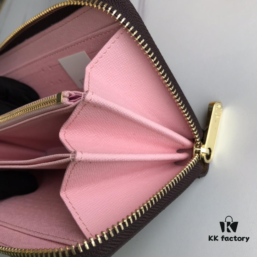 M60017 Interior Color Scheme. ZIPPY Zip Wallet