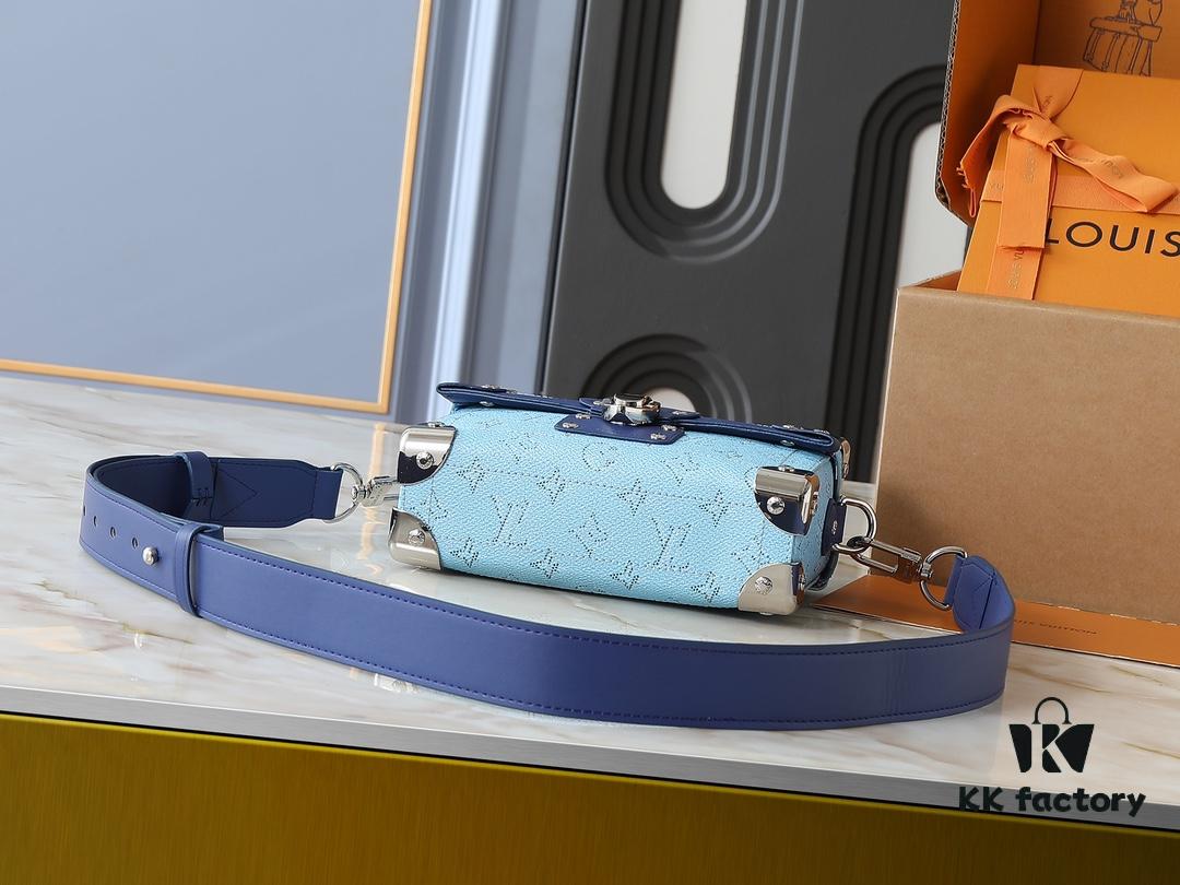 Upgraded Original M15035 Orchid M13871 Embossed Black M11743 Black Flower M11516 Black M11535 Vintage Flower M12686 This Soul Trunk Handbag, Crafted by Pharrell Williams, Features a Textured Grain Finish in Durable LV Colorado Calfskin