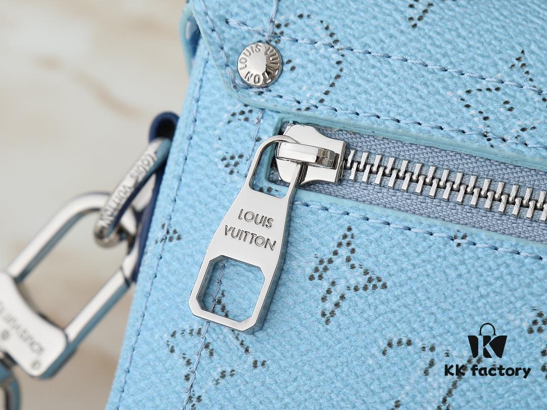 Upgraded Original M15035 Orchid M13871 Embossed Black M11743 Black Flower M11516 Black M11535 Vintage Flower M12686 This Soul Trunk Handbag, Crafted by Pharrell Williams, Features a Textured Grain Finish in Durable LV Colorado Calfskin