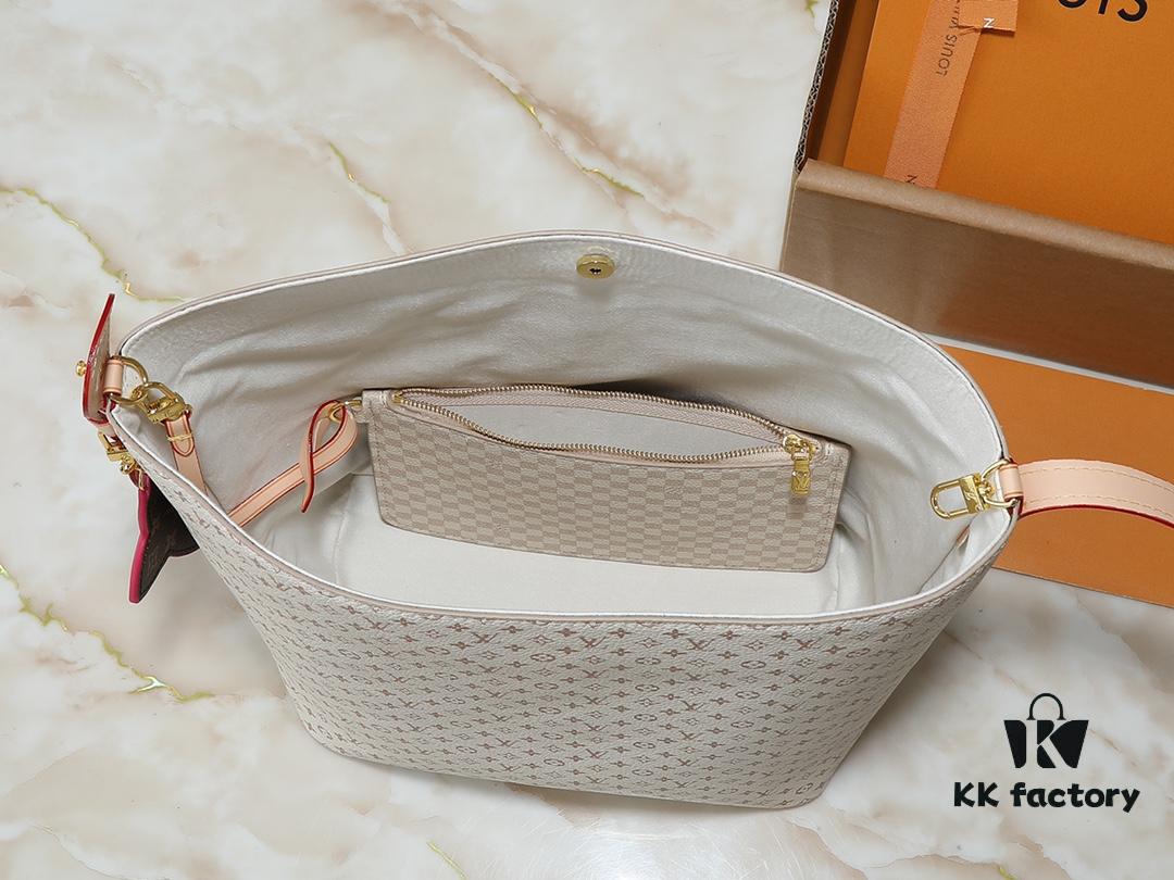 Upgraded Original M15130 M12926 All In BB Handbag