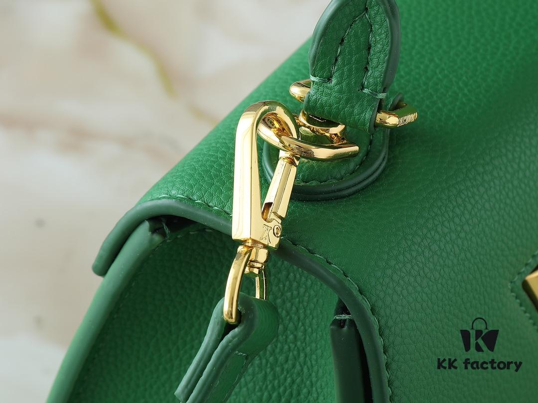 Upgraded Original M21590 M59090 Twist One Handle BB Handbag crafted from deeply dyed Taurillon leather, featuring a top single handle and the iconic LV Twist turn-lock flap closure. The contrast-color leather lining adds a trendy touch, ideal for crossbody, shoulder, or handheld wear.