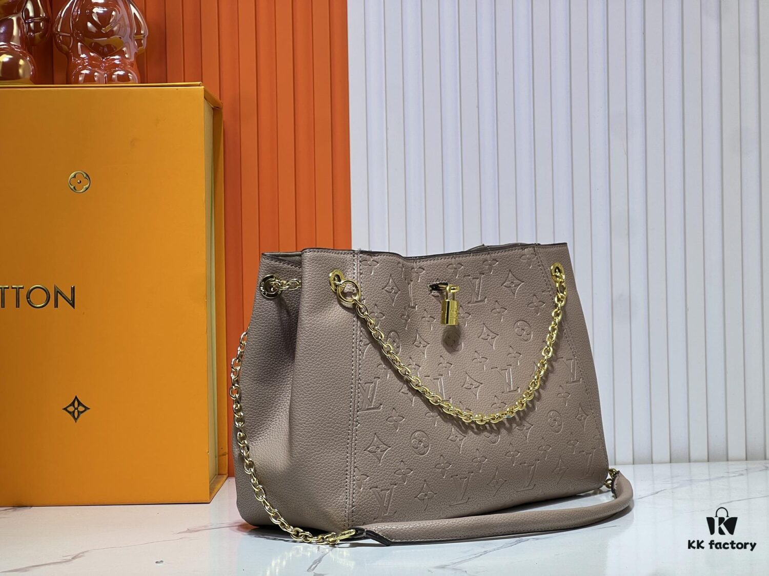 M14414 M14659 M14234 M Anytime Medium Handbag