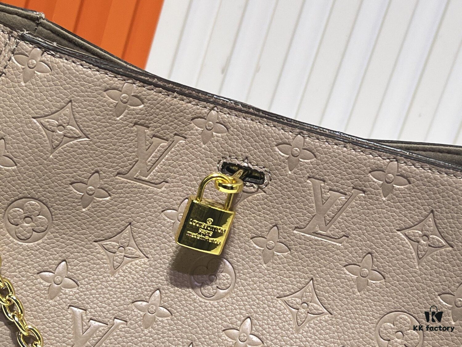 M14414 M14659 M14234 M Anytime Medium Handbag