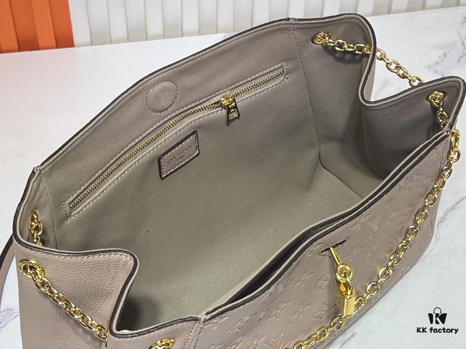 M14414 M14659 M14234 M Anytime Medium Handbag