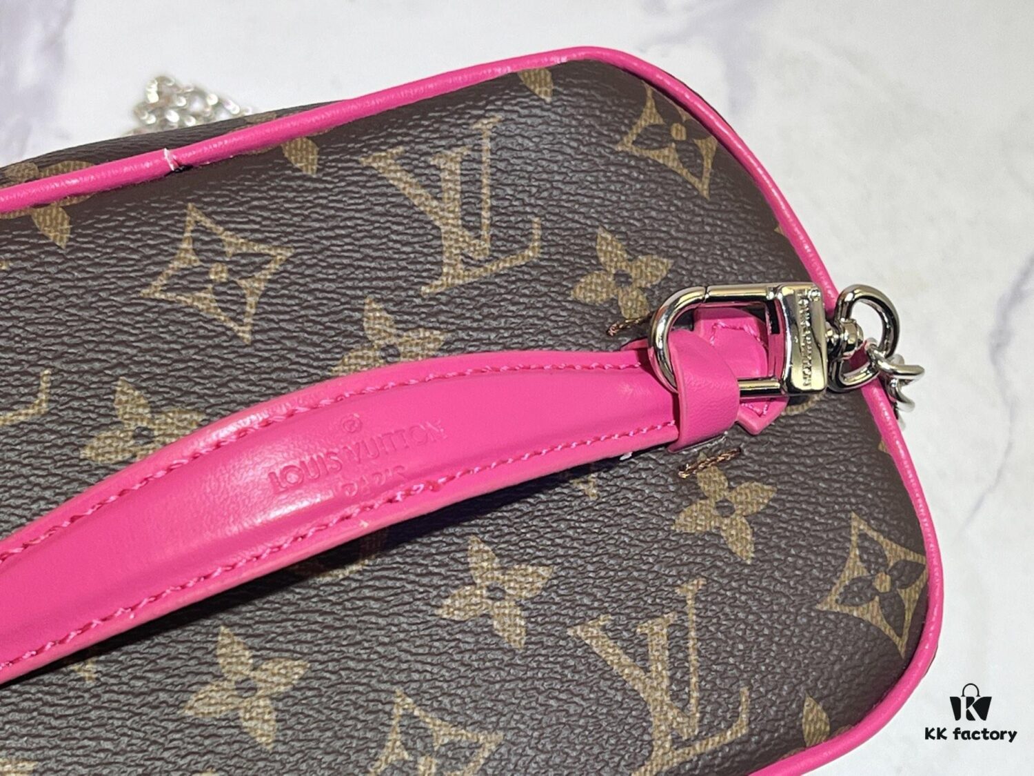 M44495 Nice Mini Cosmetic Case