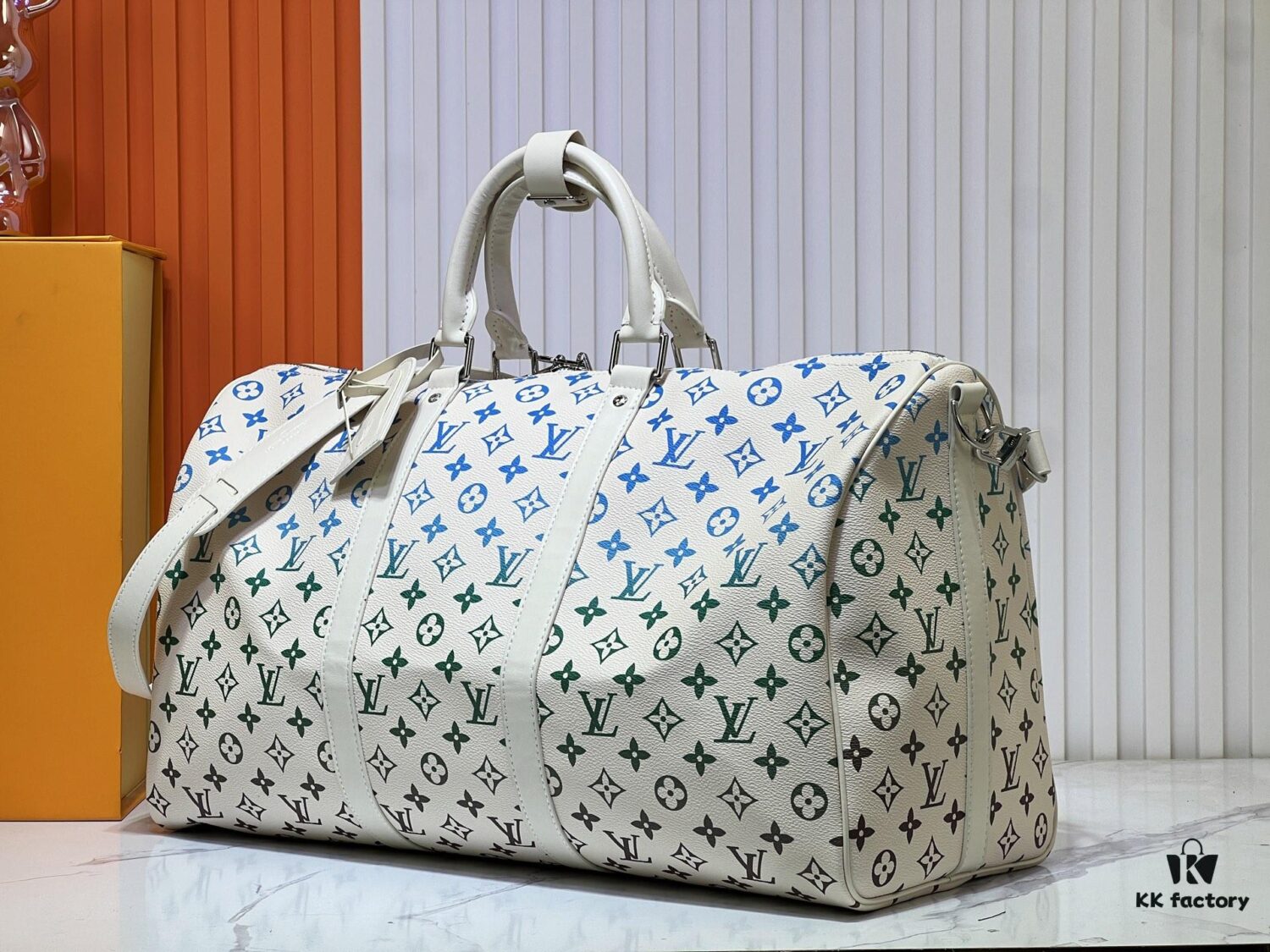 New Arrival M13745 41416 Gradient Tricolor Series LV 2025 Spring/Summer x Takashi Murakami Collaboration