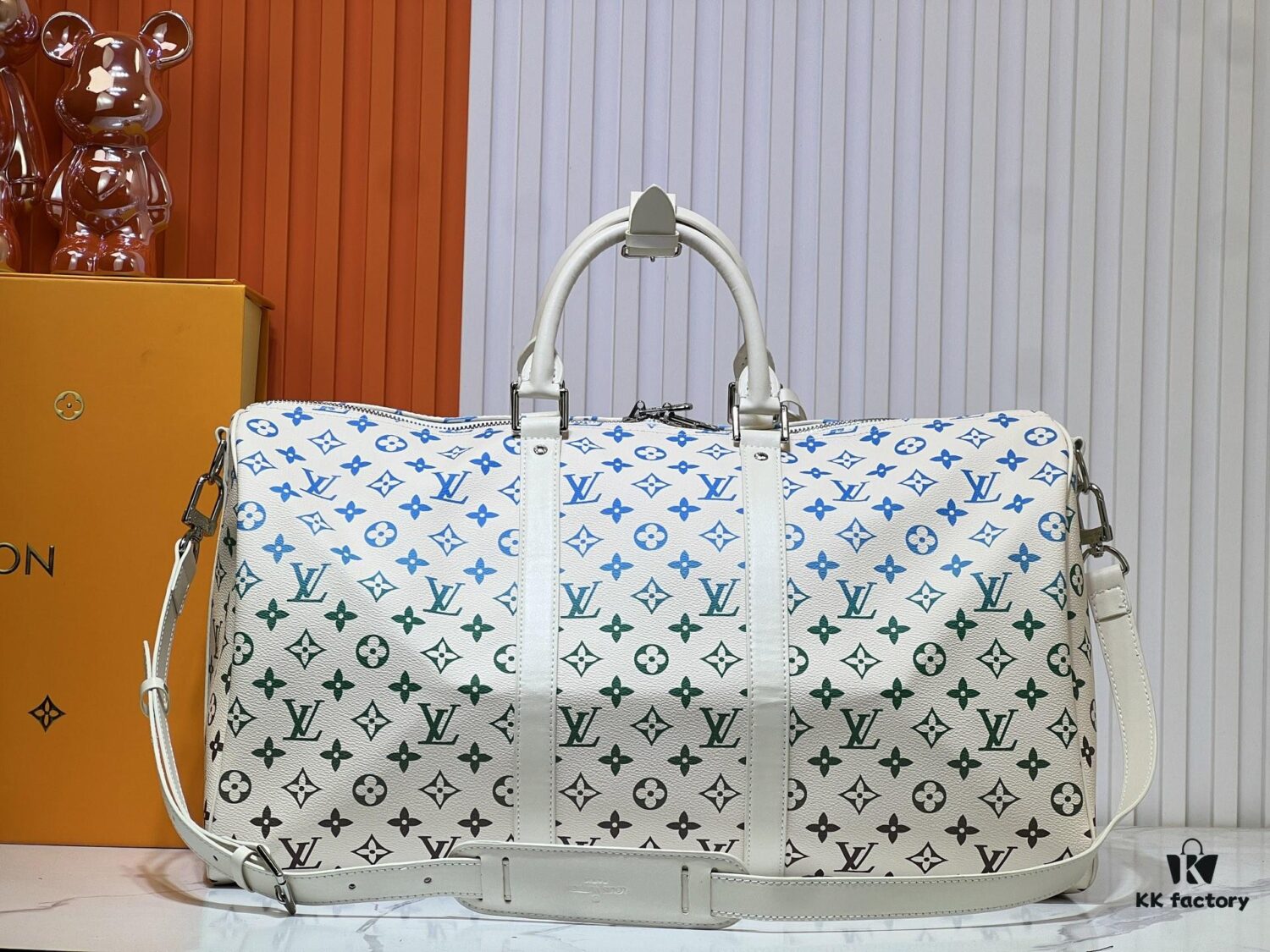 New Arrival M13745 41416 Gradient Tricolor Series LV 2025 Spring/Summer x Takashi Murakami Collaboration