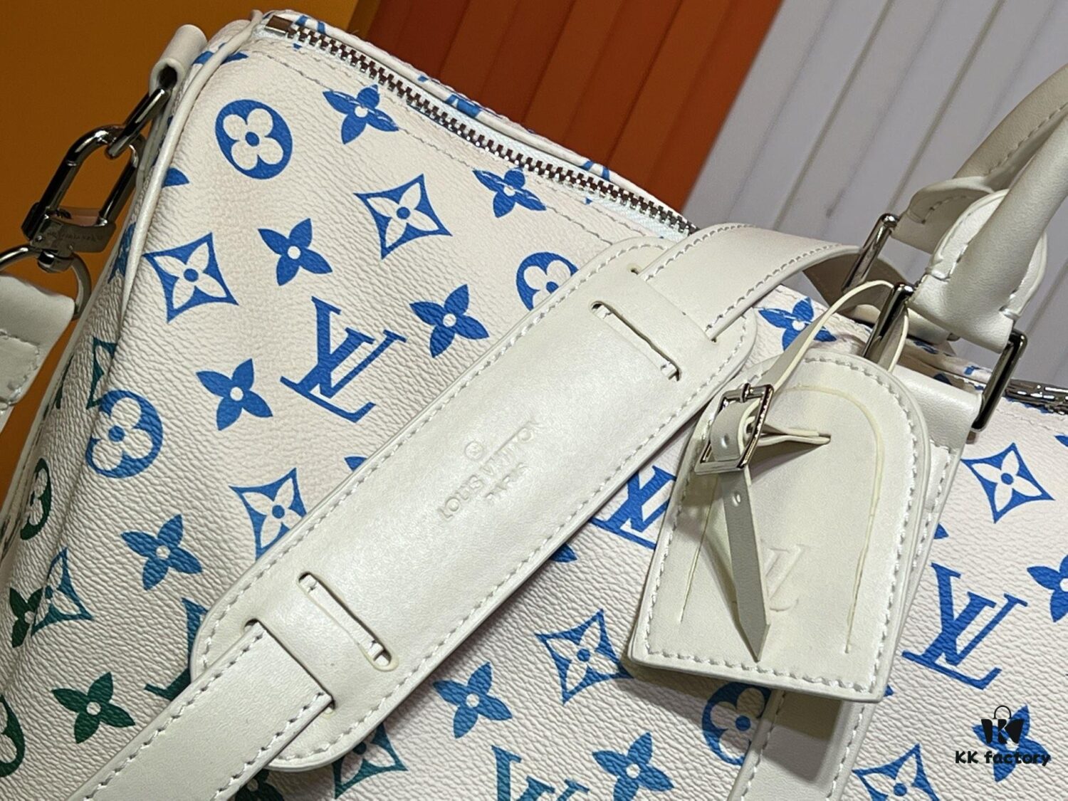 New Arrival M13745 41416 Gradient Tricolor Series LV 2025 Spring/Summer x Takashi Murakami Collaboration