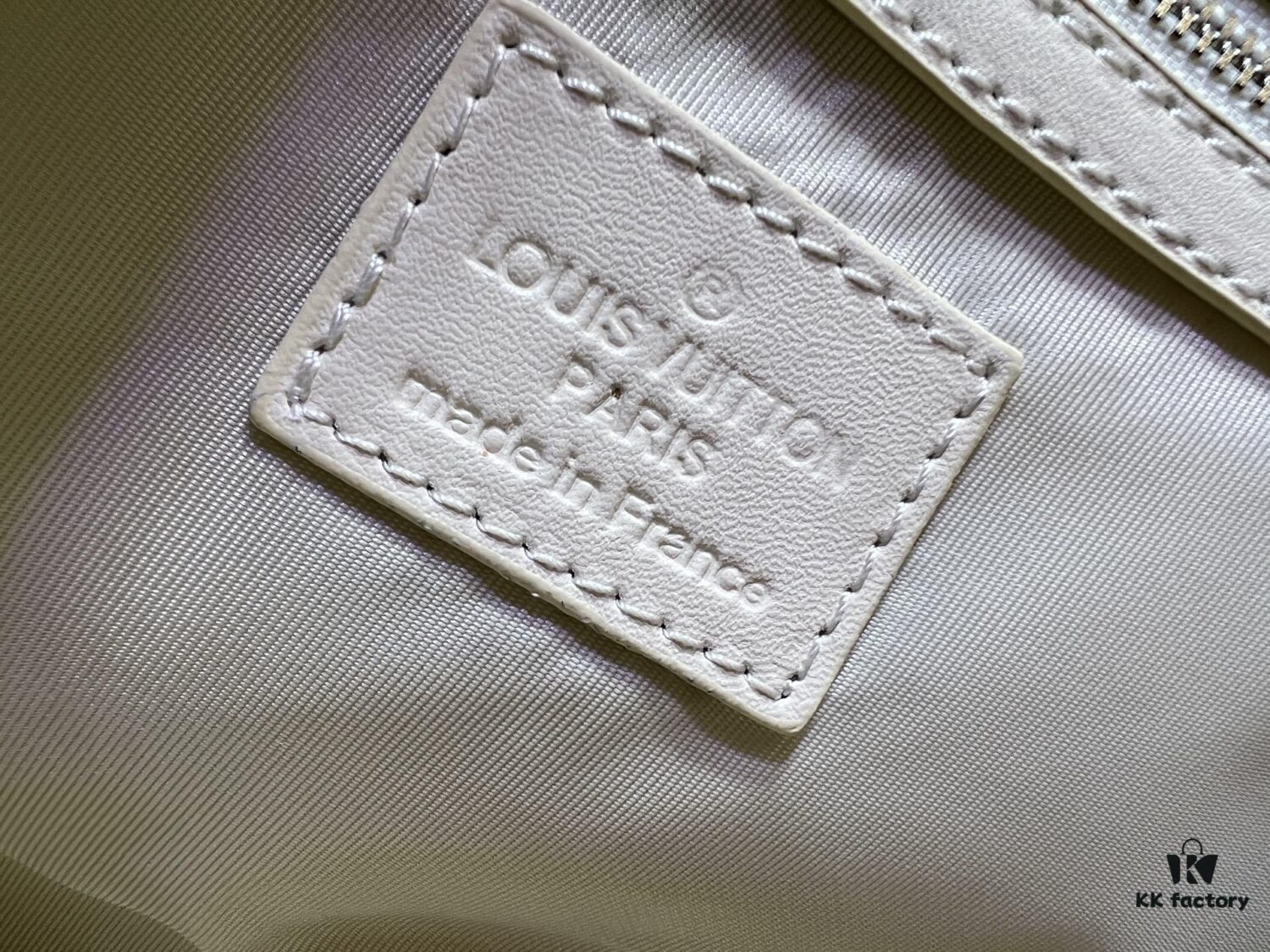 New Arrival M13745 41416 Gradient Tricolor Series LV 2025 Spring/Summer x Takashi Murakami Collaboration