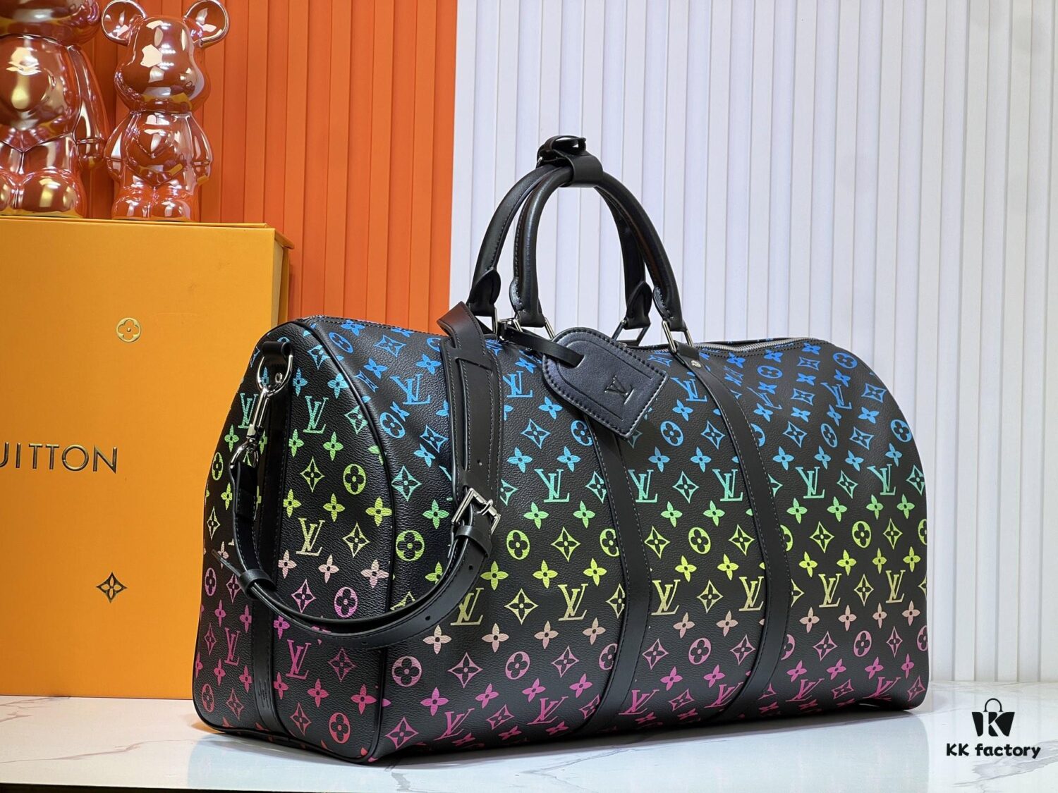 New Arrival M13745 41416 Gradient Tricolor Series LV2025 Spring/Summer Collection x Takashi Murakami Collaboration