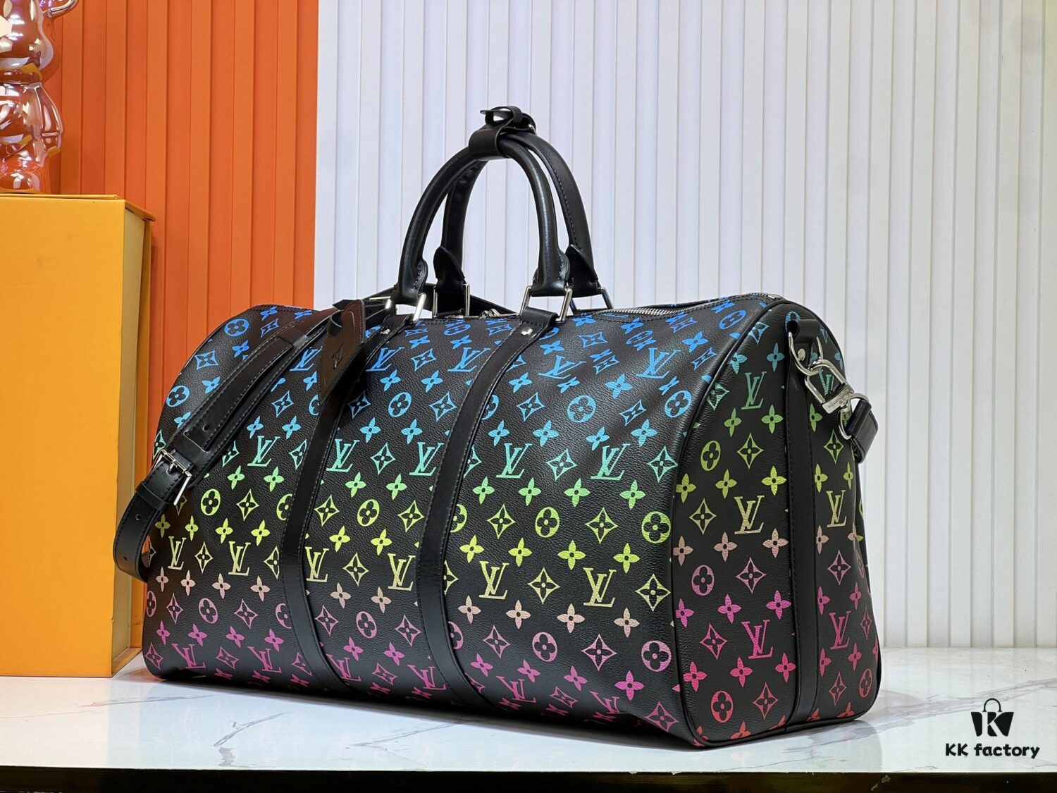 New Arrival M13745 41416 Gradient Tricolor Series LV2025 Spring/Summer Collection x Takashi Murakami Collaboration