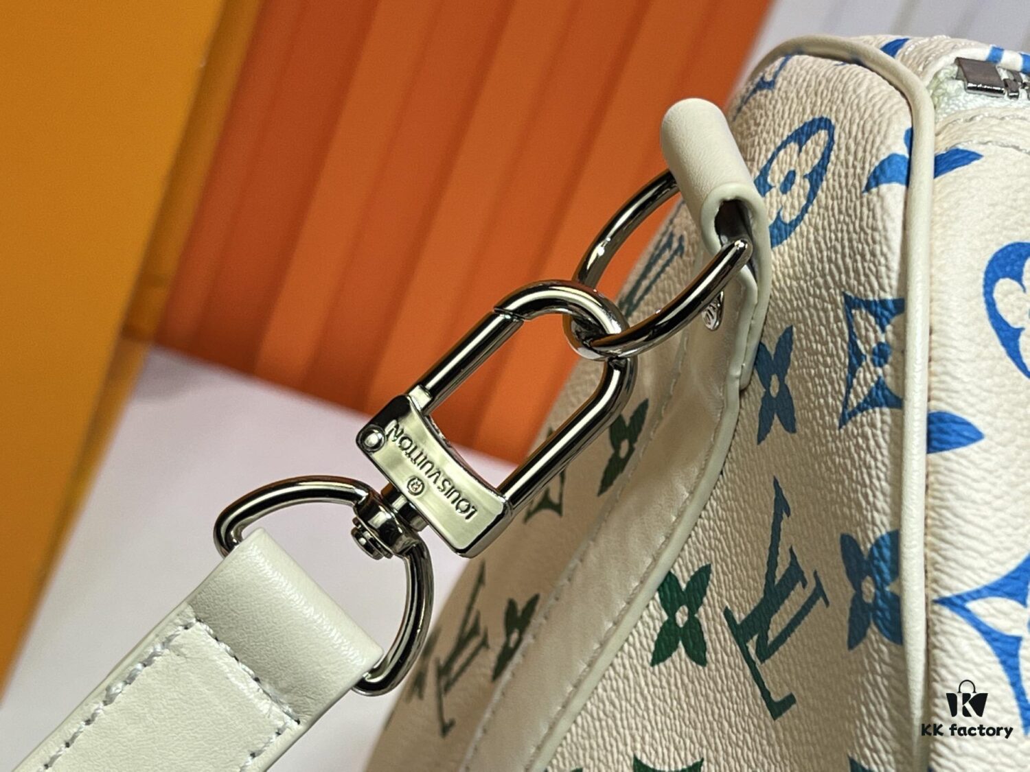 New Arrival M13745 41416 Gradient Tricolor Series LV 2025 Spring/Summer x Takashi Murakami Collaboration