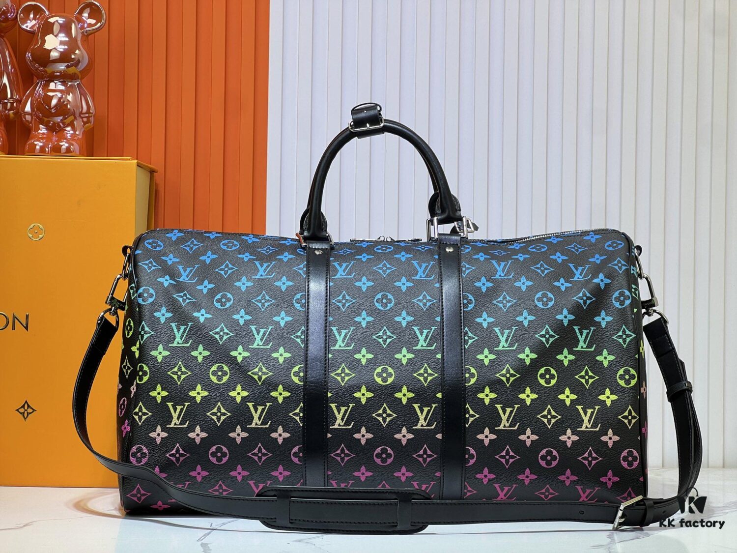 New Arrival M13745 41416 Gradient Tricolor Series LV2025 Spring/Summer Collection x Takashi Murakami Collaboration