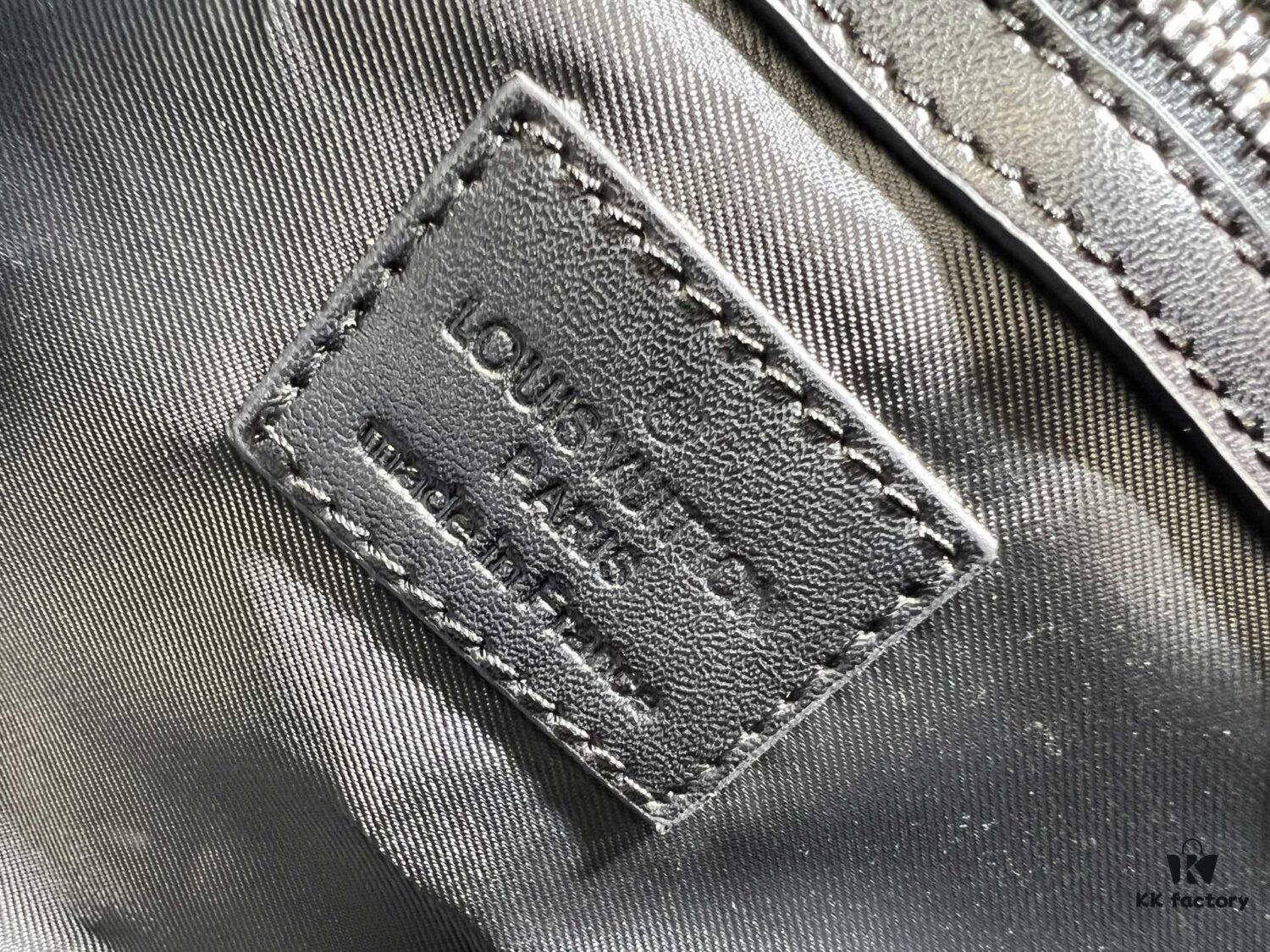 New Arrival M13745 41416 Gradient Tricolor Series LV2025 Spring/Summer Collection x Takashi Murakami Collaboration