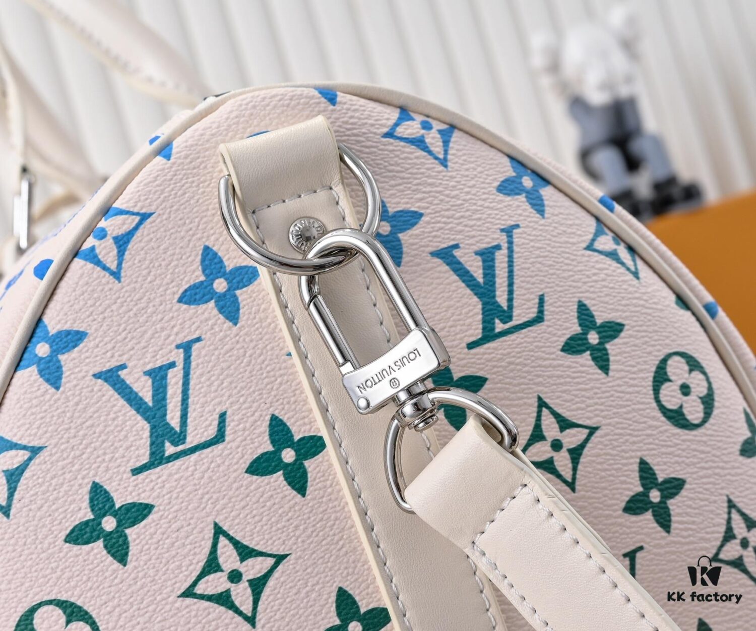 New Arrival M13745 41416 13915 Gradient Tricolor Series LV2025 Spring/Summer Collection x Takashi Murakami Collaboration