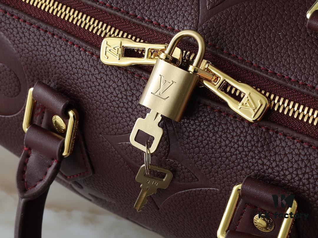 Upgraded Original M46736 M59273 M58947 M21464 M59609 Speedy Bandoulière 25 Handbag Reimagined in the 2021 Fall Wild at Heart Capsule Collection, Featuring Oversized LV Embossing on Monogram Empreinte Leather, with Detachable Strap for Crossbody Wear