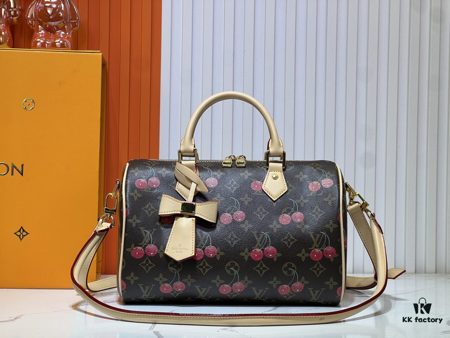 M17089 M40391 Louis Vuitton Cherry Series Handbag from 2005 Designed by Takashi Murakami