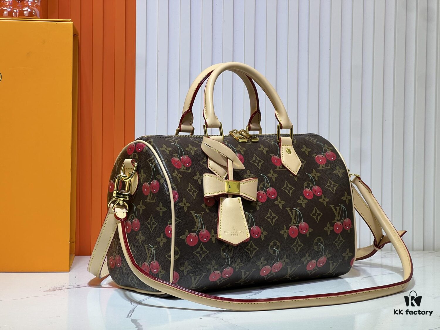 M17089 M40391 Louis Vuitton Cherry Series Handbag from 2005 Designed by Takashi Murakami