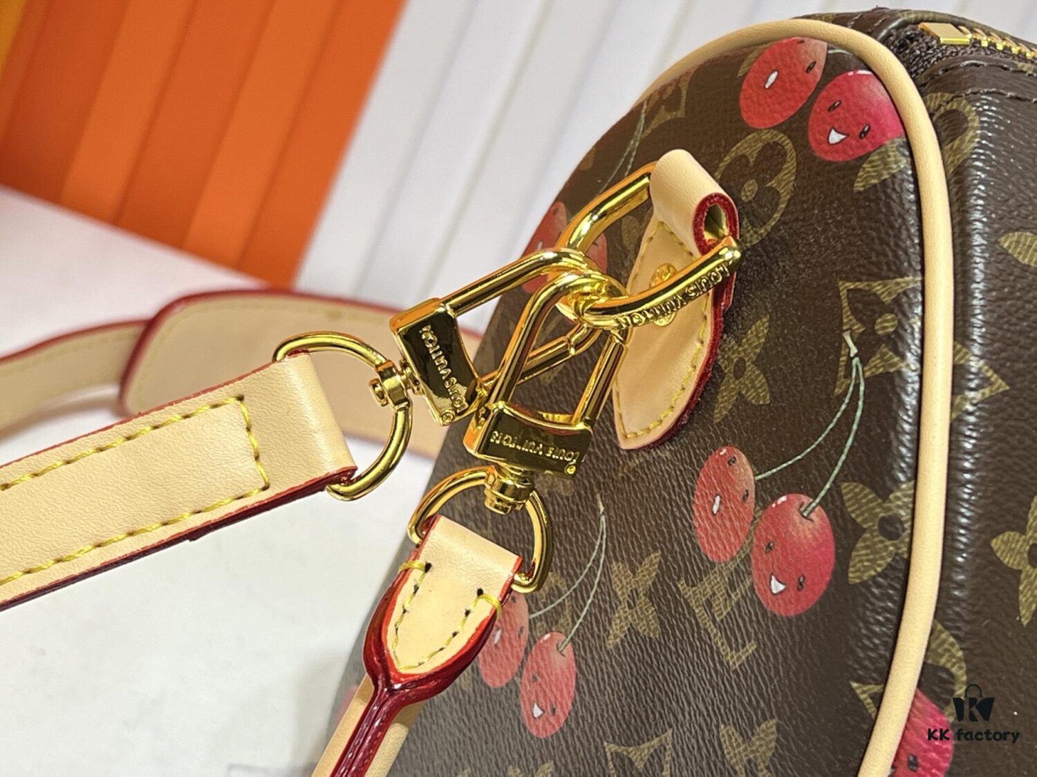 M17089 M40391 Louis Vuitton Cherry Series Handbag from 2005 Designed by Takashi Murakami