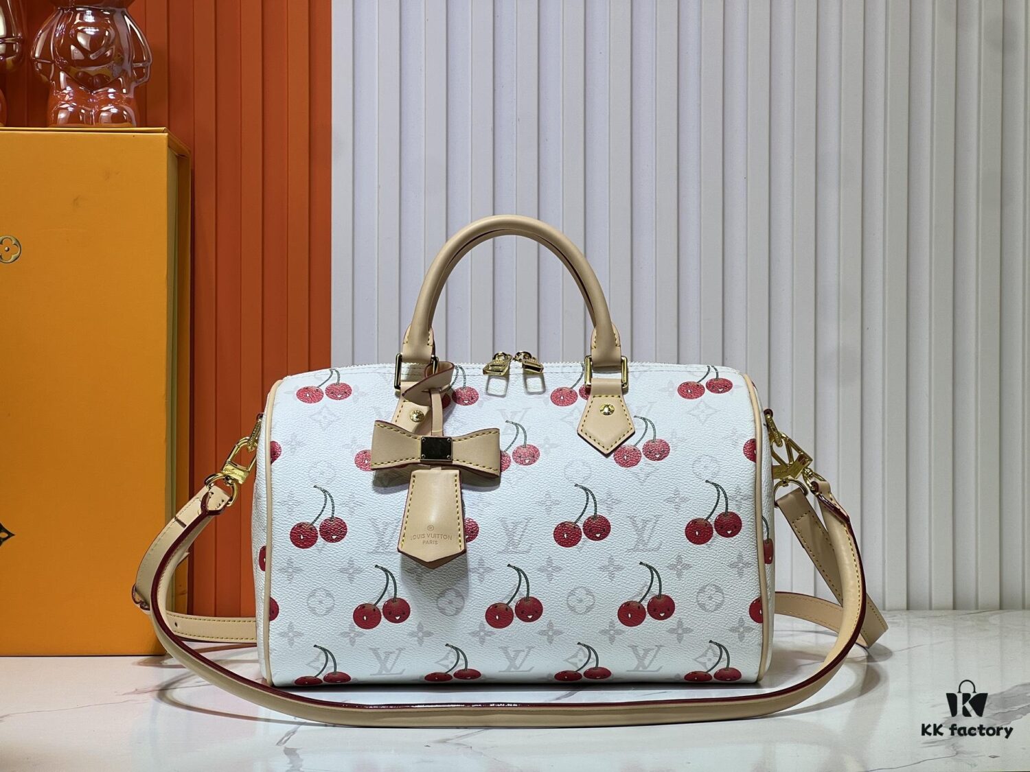M17089 M40391 Louis Vuitton Cherry Series Handbag from 2005 Designed by Takashi Murakami
