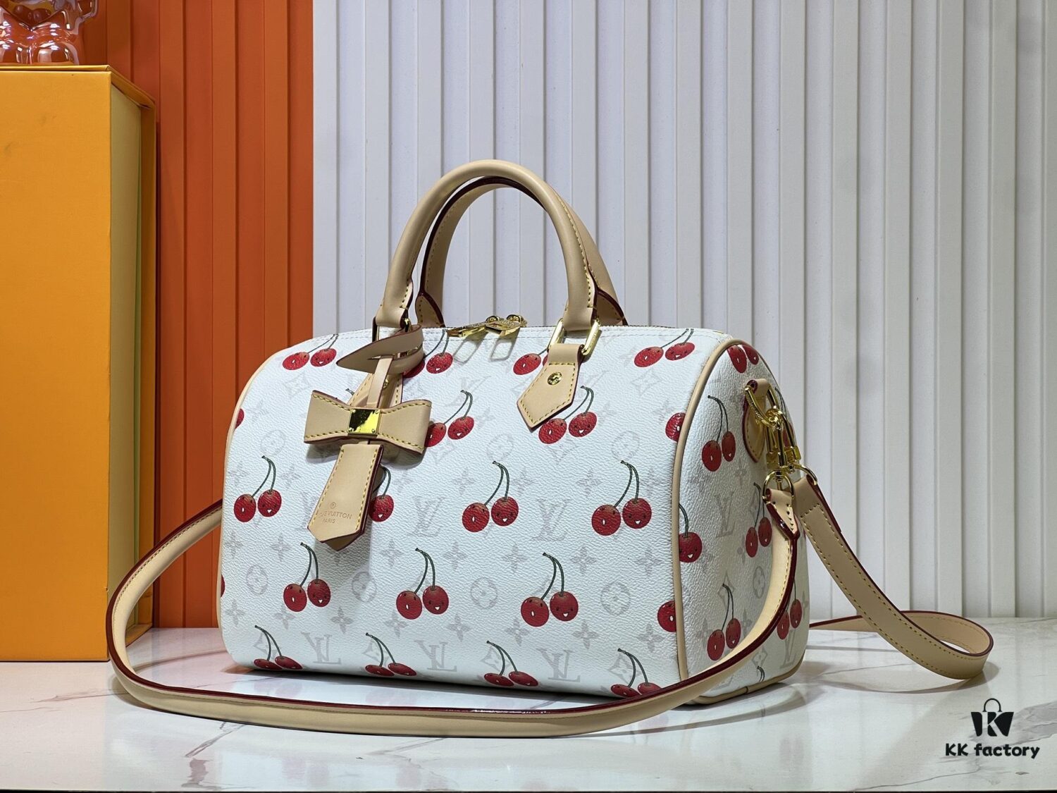 M17089 M40391 Louis Vuitton Cherry Series Handbag from 2005 Designed by Takashi Murakami