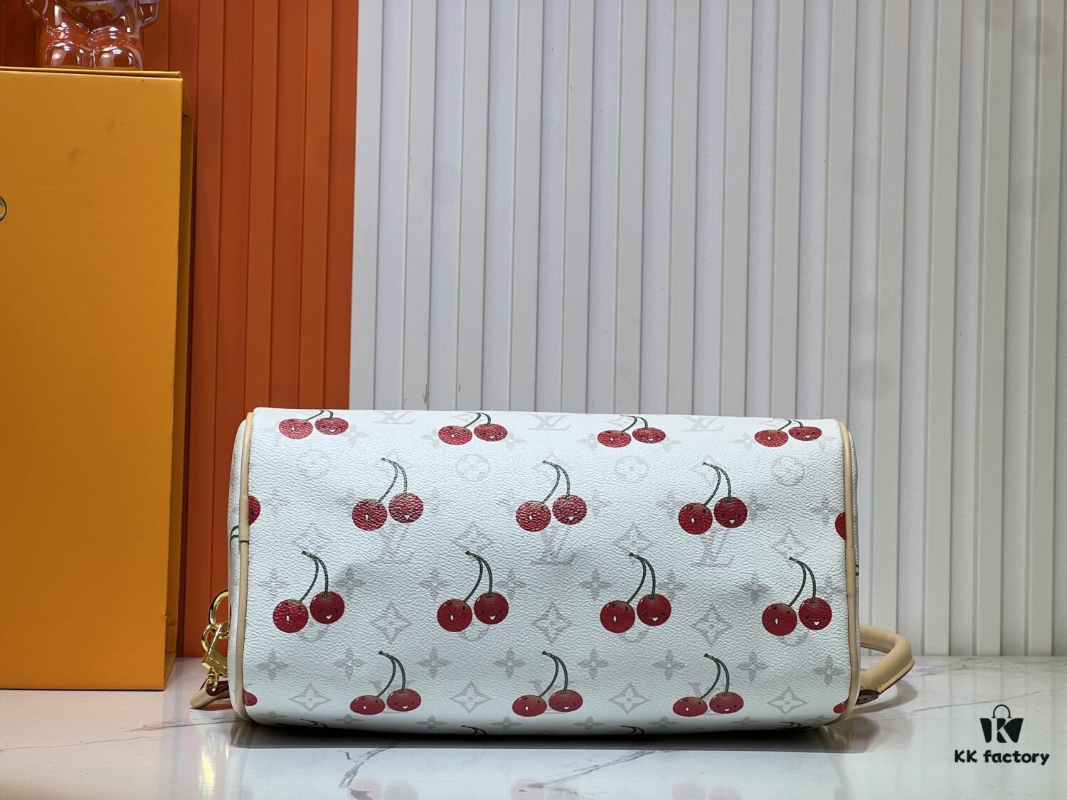 M17089 M40391 Louis Vuitton Cherry Series Handbag from 2005 Designed by Takashi Murakami