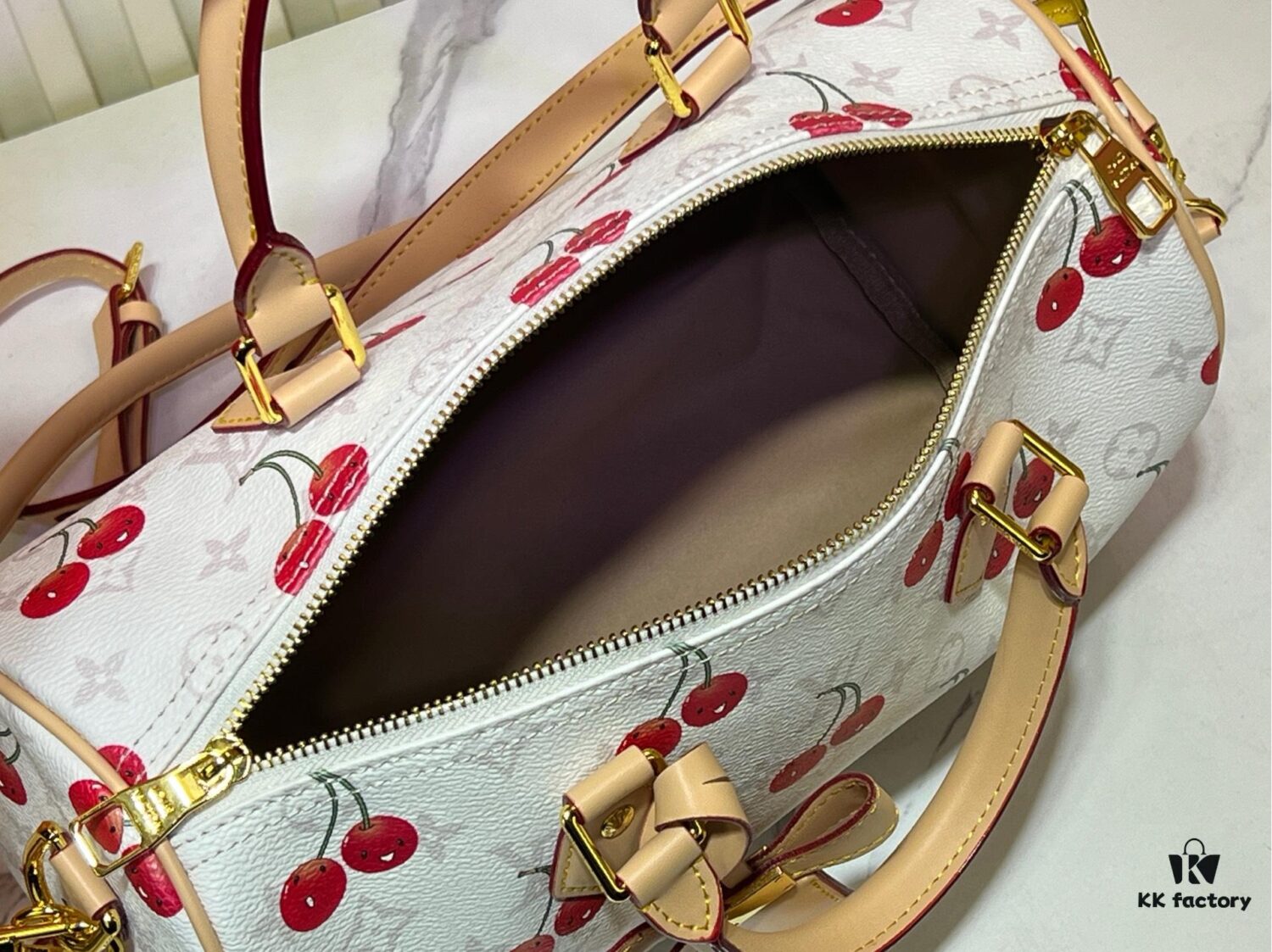 M17089 M40391 Louis Vuitton Cherry Series Handbag from 2005 Designed by Takashi Murakami