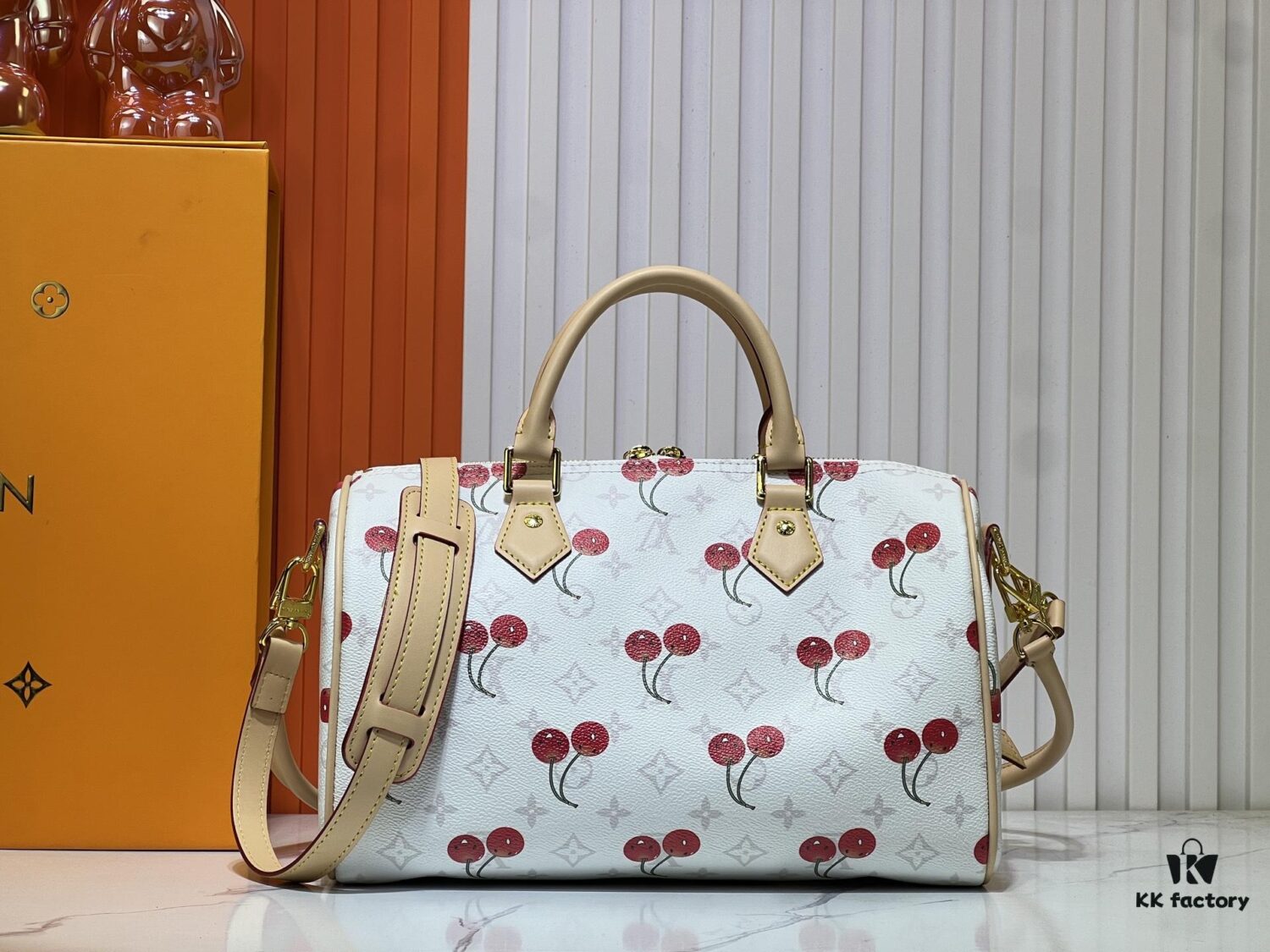 M17089 M40391 Louis Vuitton Cherry Series Handbag from 2005 Designed by Takashi Murakami