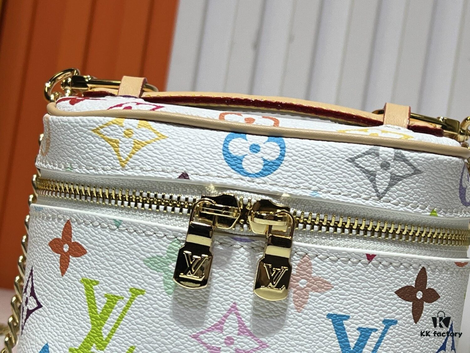 Upgraded Original M13747 M44495 M44936 M42263 M42265 LV Takashi Murakami Nice Mini Nano Pouch with Monogram Print in 33 Vibrant Colors, 2025 LV x Takashi Murakami Collaboration White Tricolor and Black Tricolor Twelve-Section Series, Popular Worldwide Among Celebrities