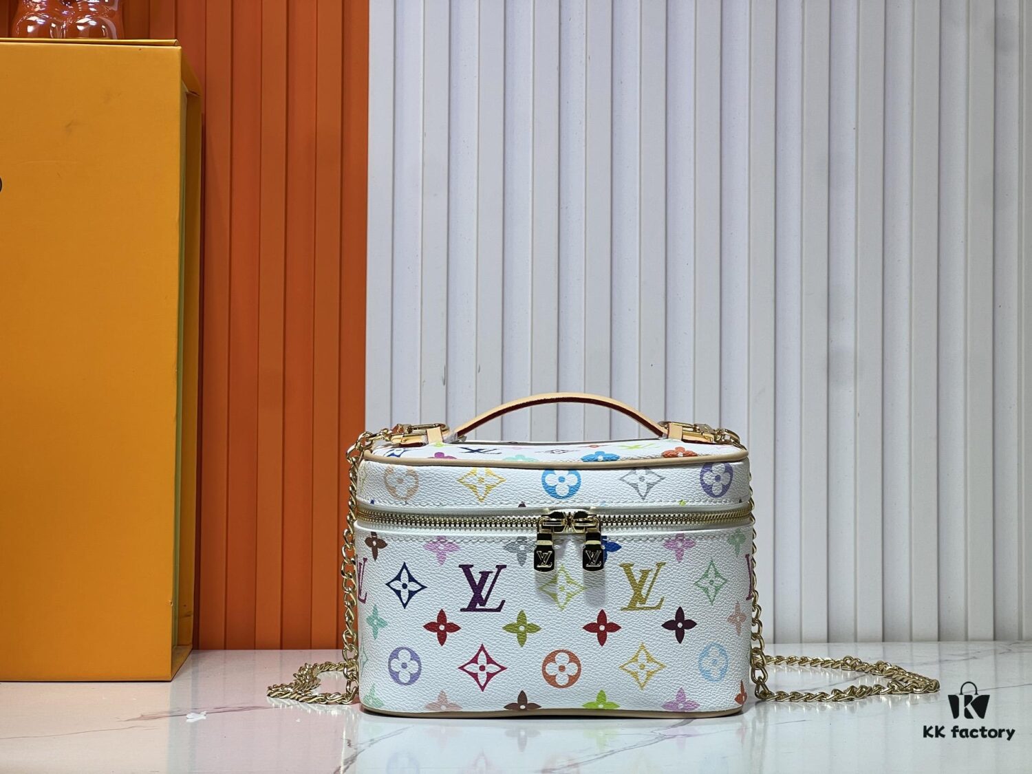 Upgraded Original M13747 M44495 M42265 M44936 M42263 LV Takashi Murakami Nice Mini Nano Cosmetic Pouch Featuring Monogram Print in 33 Vibrant Colors, 2025 LV x Takashi Murakami Collaboration White Tricolor and Black Tricolor Twelve-Section Series, Globally Popular Among Celebrities